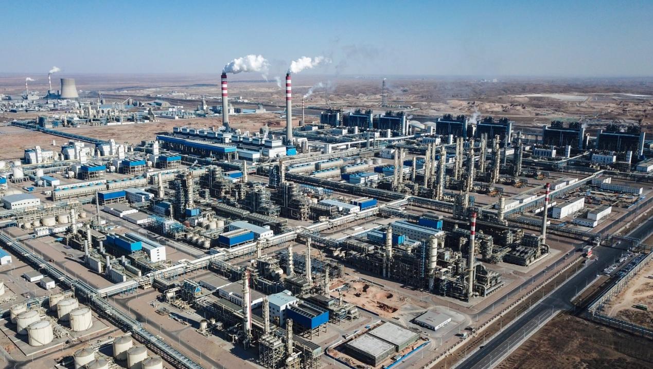 “两山”路执“绿”染山河pg电子模拟器试玩廿载(图2) “两山”路执“绿”染山河pg电子模拟器试玩廿载(图2)